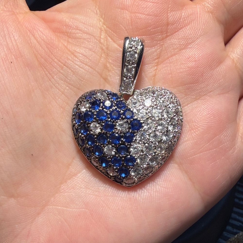 925 sterling silver Heart Pavé Pendant Necklace in Blue and Silver